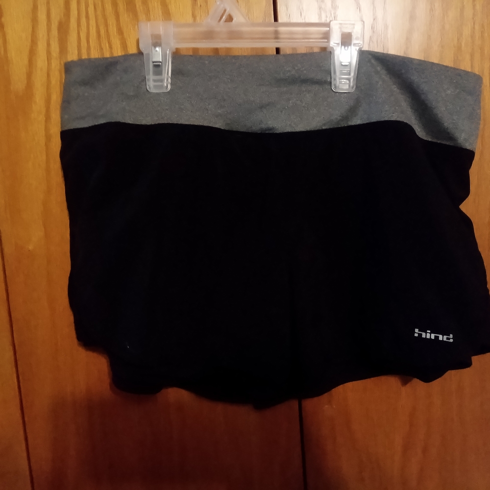 Hind Women's Black and Gray Shorts